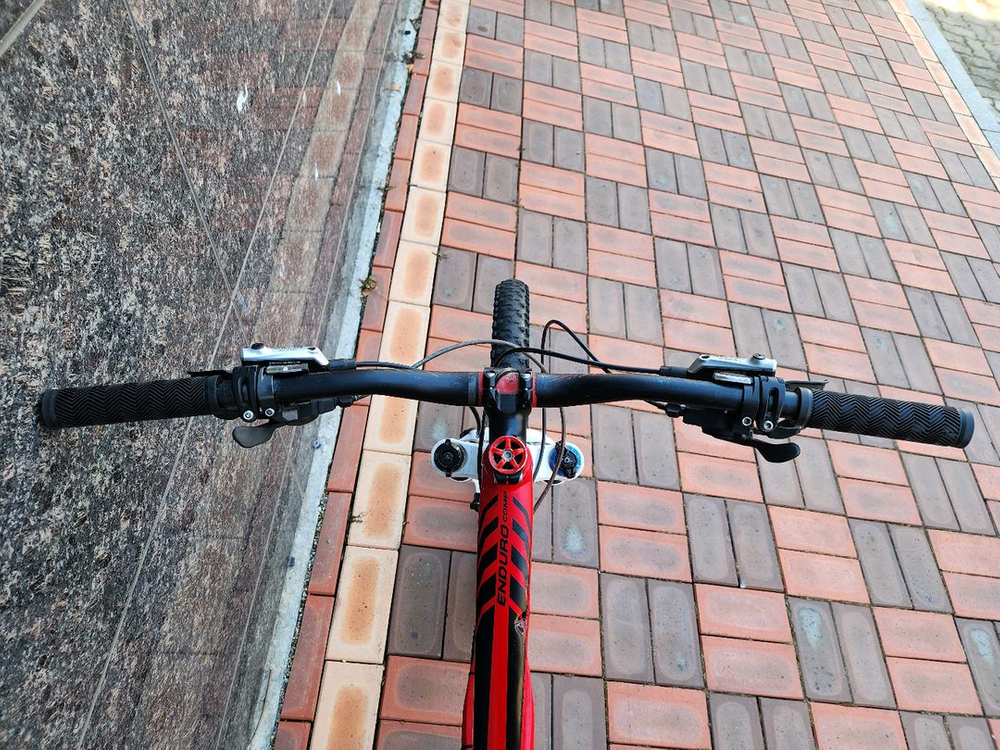 스페셜라이즈드 엔듀로 콤프 풀샥 자전거 팝니다--4