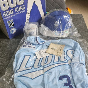 이승엽 한일통산 600홈런 한정 유니폼,모자,기념구 세트 풀박스 90사이즈