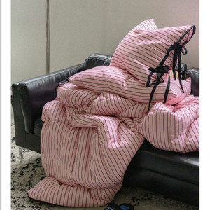 침대 이불 Q사이즈 블랙 핑크 스트라이프 이미지