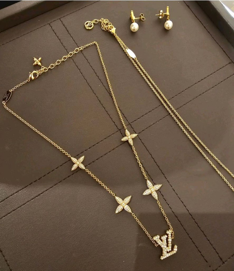 루이비통 아이코닉 목걸이(정품)--1