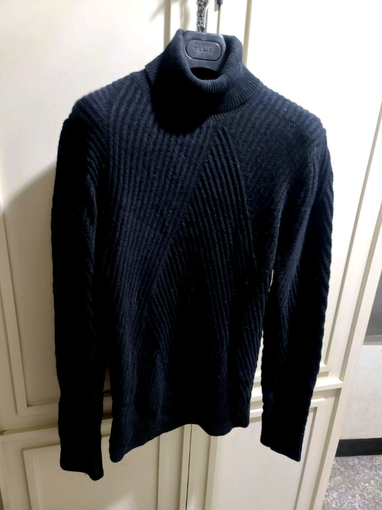 지오지아 And Z / 타임옴므 모티브 빗살무늬 울캐시미어 터틀넥 블랙 이미지