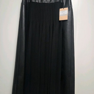 한섬(SJSJ)레더배색 플리츠 스커트(1회착용)