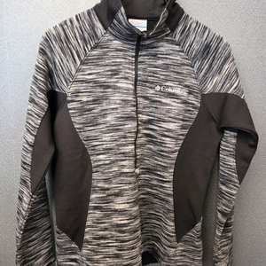 컬럼비아 반집업 티셔츠(약기모)