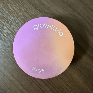 베네피트 글로우 라라 오로라 하이라이터(연준픽)