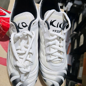 키카 ZEBRA JR 축구화 225mm(새상품)
