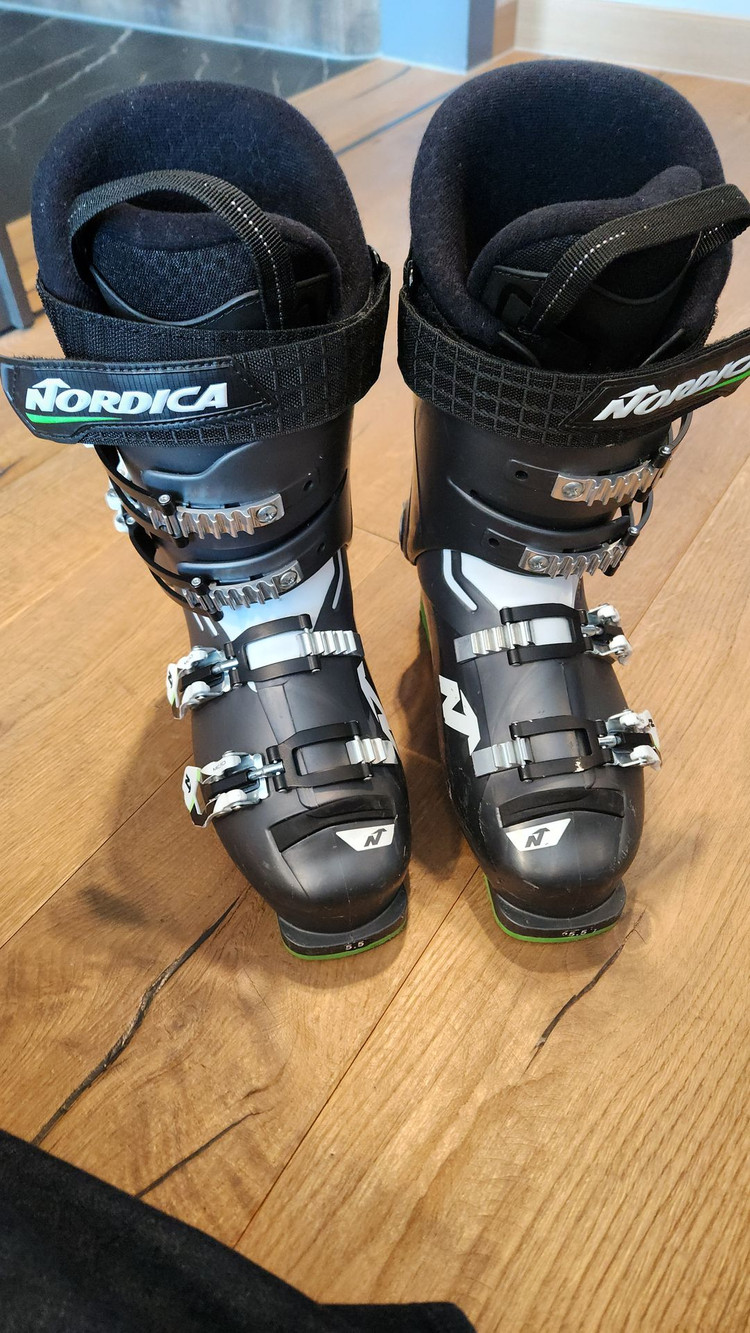 노르디카 크루즈 90 스키부츠 255mm 이미지