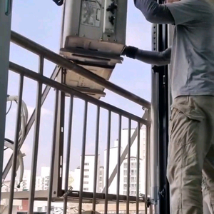 창문형 에어컨 설치용 리프트 이미지