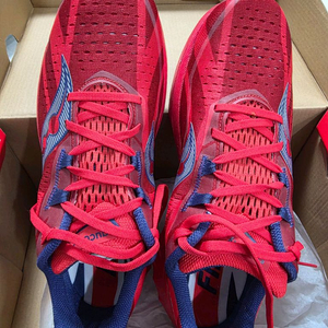 Saucony 엔돌핀 스피드 4 런닝화 280mm