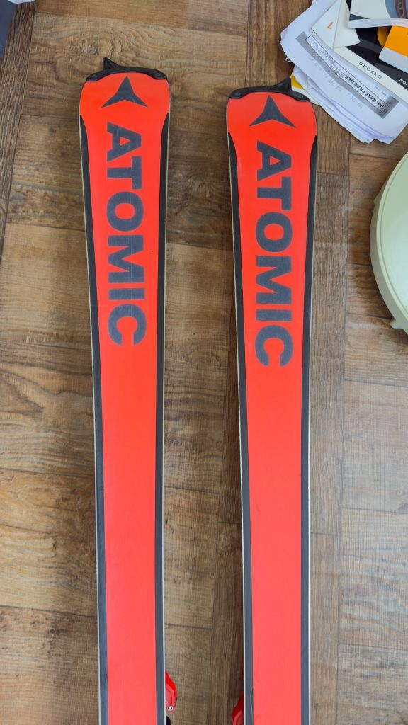 아토믹 월드컵 부츠 , 165회전 월드컵 판매합니다 스키 이미지