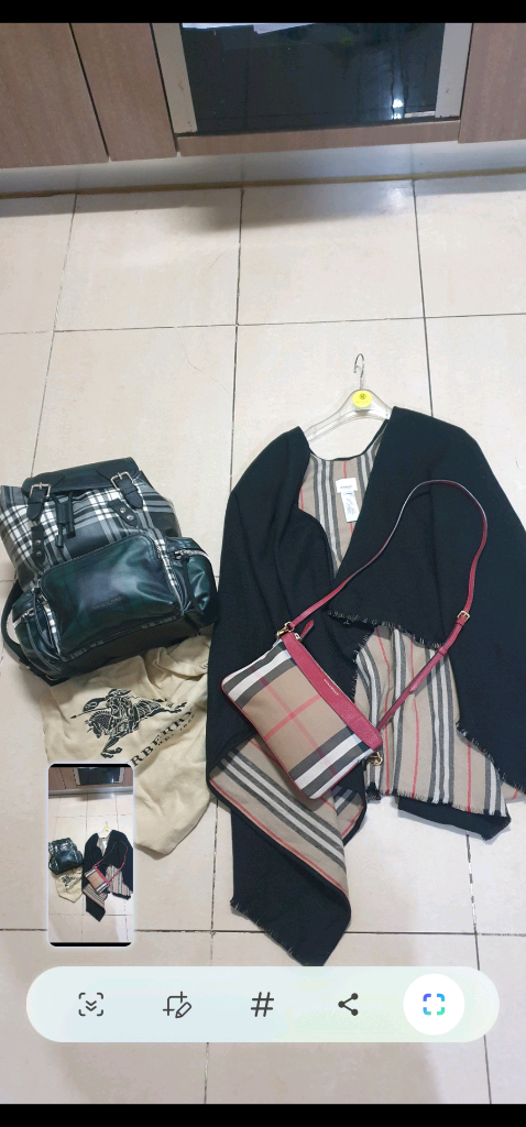 버버리 울 망토 /버버리 백팩 각각 이미지