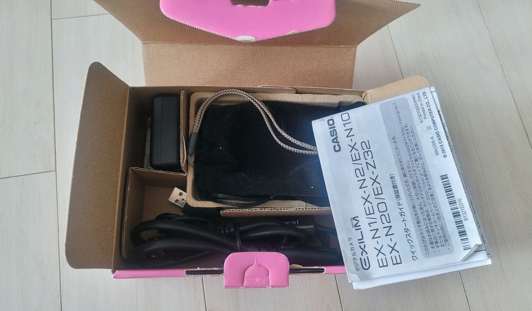 카시오 엑슬림 EX-N1 디지털카메라(하자있음) 이미지