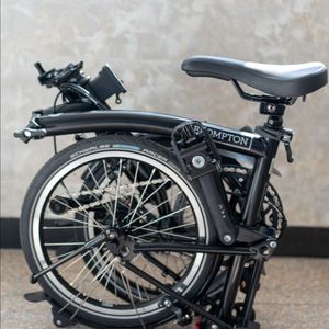 25년식 브롬톤 c라인 4단 블랙 이미지