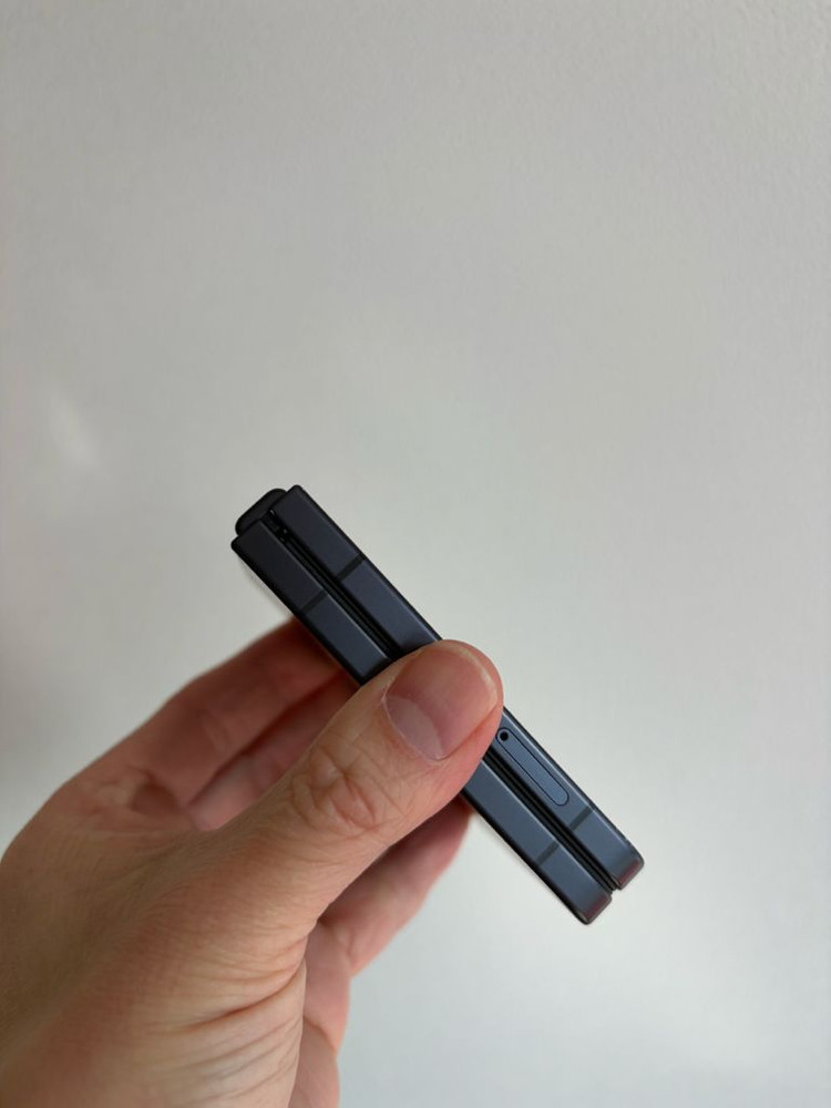 갤럭시Z플립7 512G 블랙+추가포함--2