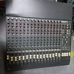 맥키 CR1604 음향믹서기