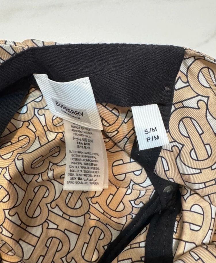 버버리 여성 실크 리본 볼캡 야구모자 (새상품) 이미스막스마라랑방마랑미샤타임마인플리츠플리즈 펜디구찌셀린느샤넬에르메스 이미지