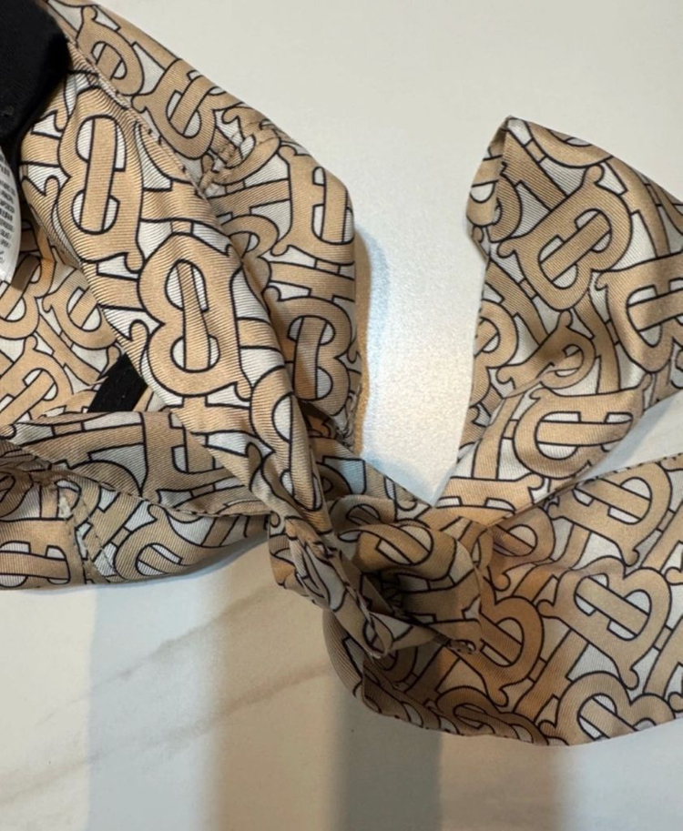 버버리 여성 실크 리본 볼캡 야구모자 (새상품) 이미스막스마라랑방마랑미샤타임마인플리츠플리즈 펜디구찌셀린느샤넬에르메스 이미지