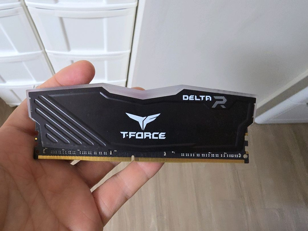 팀그룹 ddr4 8gb 튜닝램 1장 택배비포함--1