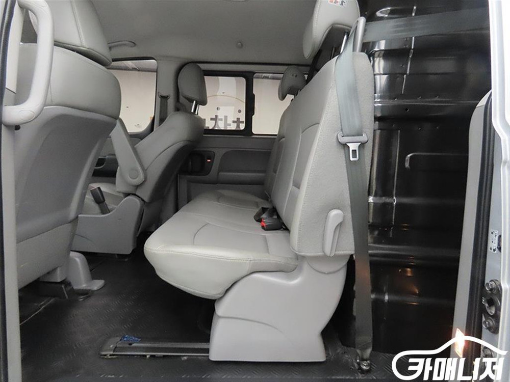 [현대]더 뉴 그랜드 스타렉스 2WD 밴 5인승 스타일 #3월급매--5