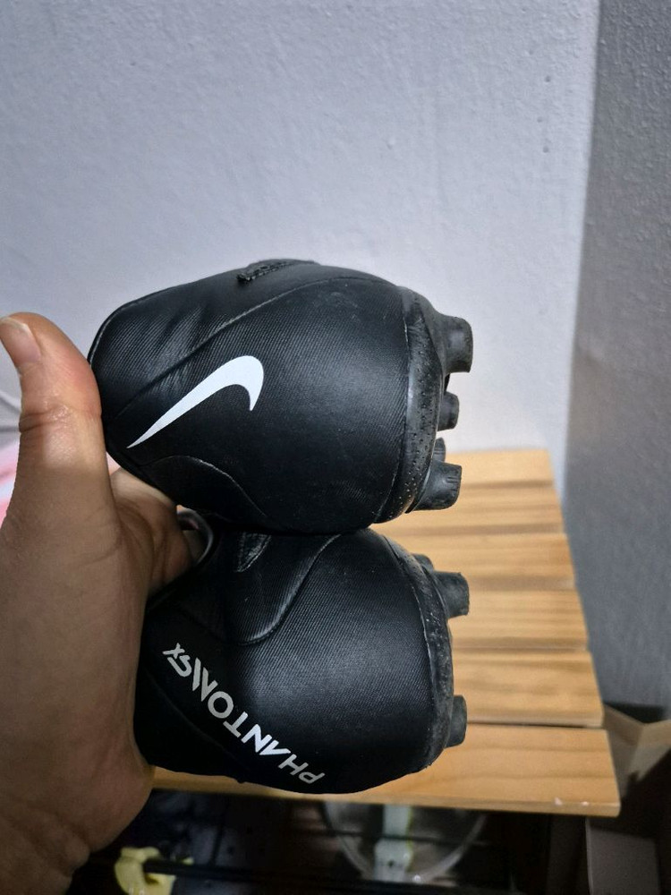 나이키 팬텀 축구화 블랙260mm--2