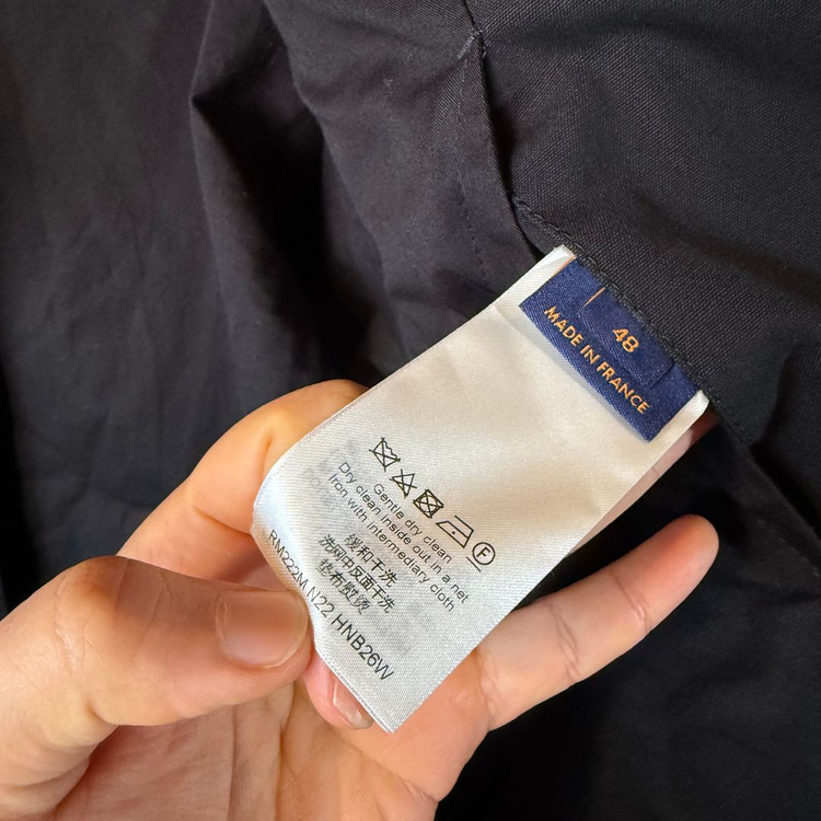 루이비통 스프레드 데님 셔츠 자켓 판매 합니다.--3