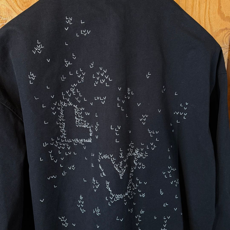 루이비통 스프레드 데님 셔츠 자켓 판매 합니다.--7