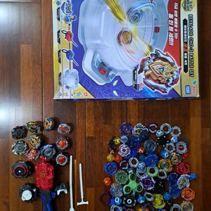 베이블레이드 경기장+팽이 일괄판매