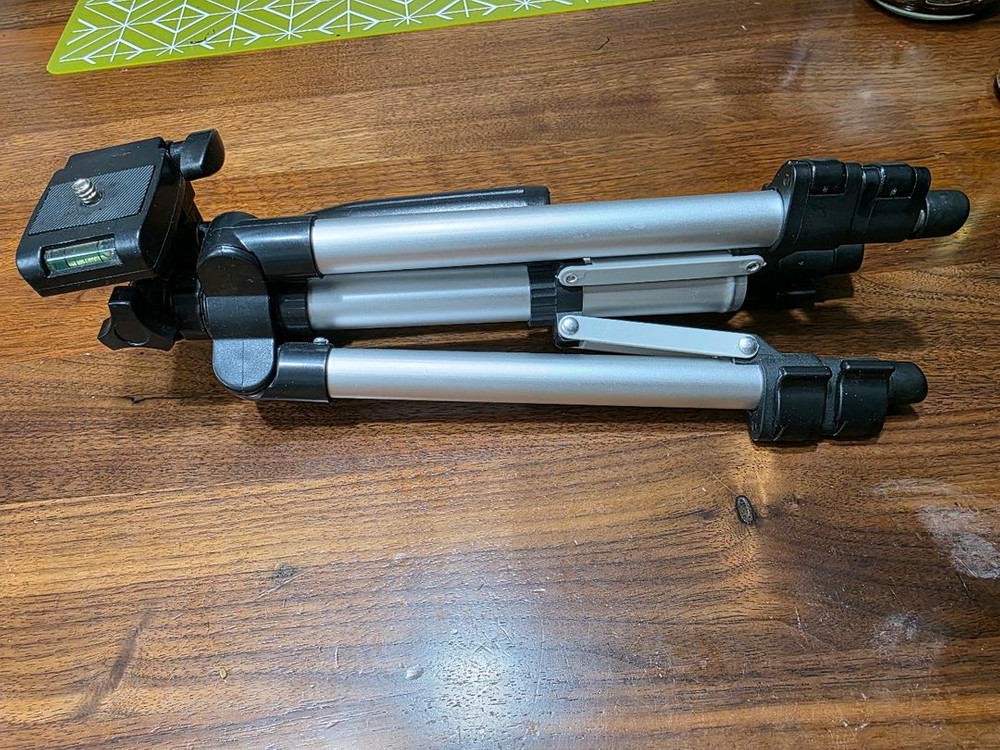 카메라 접이식 삼각대--1