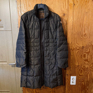 감정서 포함) 몽클레어 패딩 판매 합니다.