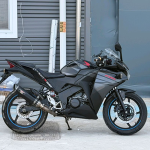 혼다CBR125/15년식/4만키로/160만원/머플러튜닝 이미지