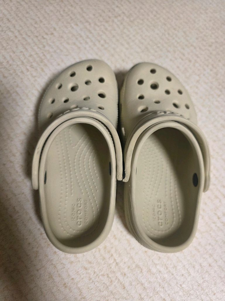 크록스키즈 클래식 베이지 c11--2