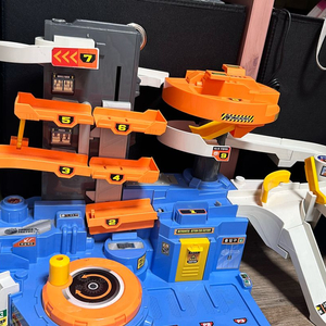 토미카 회전 주차 타워