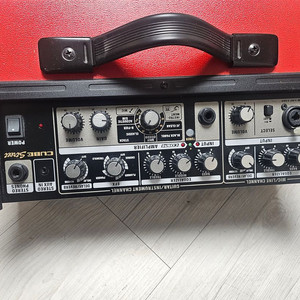 롤랜드 큐브 스트리트 레드