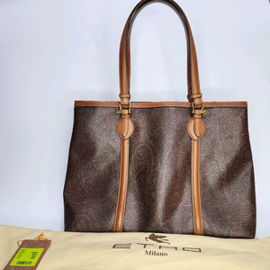 에트로 페이즐리 패턴의 토트백