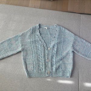 써스데이아일랜드 테입사 케이블 니트 가디건 (T252MCD134W)