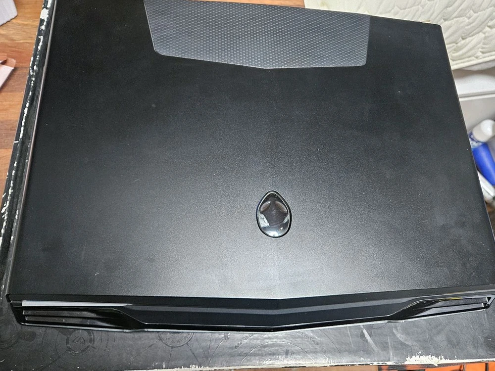 Alienware M17x 게이밍 노트북 - 안심되는 중고거래