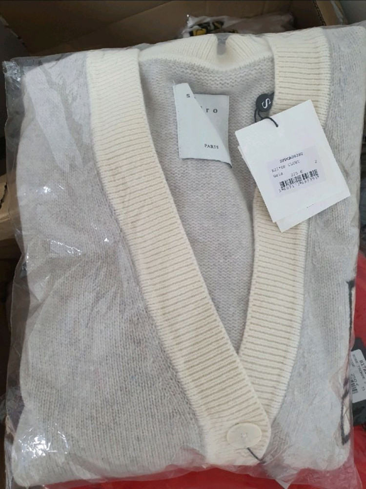 (새상품)산드로 울 100% 로고 패치 가디건 2사이즈 이미지