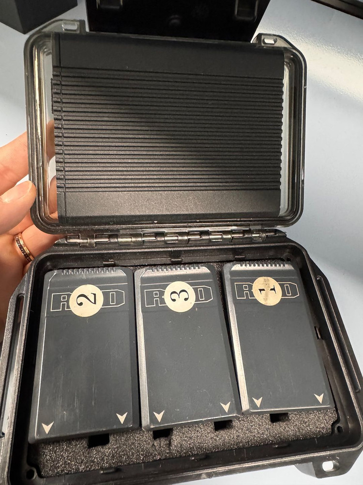 <판매> RED RAVEN 레드 레이븐 4.5k 시네마 카메라 (minimag 포함) 이미지