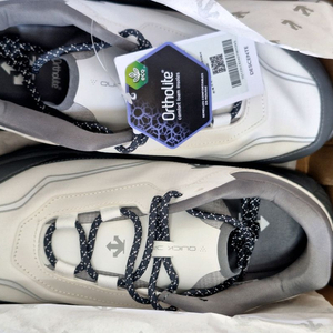 데상트 운동화260 새상품 이미지