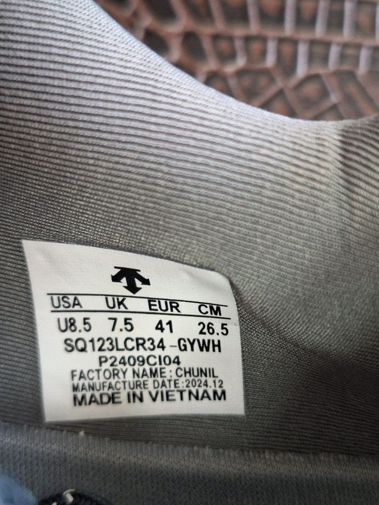 데상트 운동화260 새상품 이미지