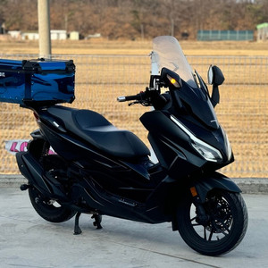 포르자 350 23년식 6만KM 배달 풀셋팅차량 저렴하게 판매합니다 이미지