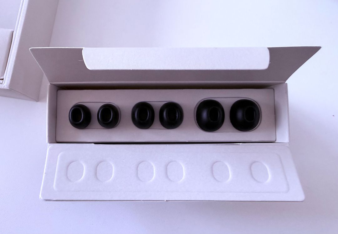 뱅앤올룹슨 베오그레이스 블루투스 이어폰 팝니다!--5