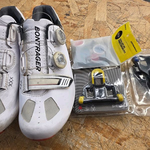 본트레거 클릿슈즈 42사이즈 270 다이얼 교체해서 쓰세요