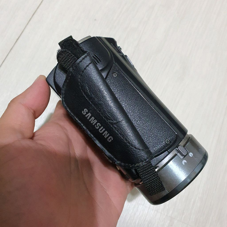 삼성 캠코더 HMX-H405 이미지