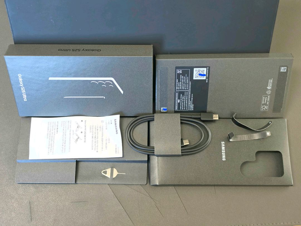 (자급제) 갤럭시S25 울트라 1테라 16GB 티타늄 제트블랙 판매합니다.--7