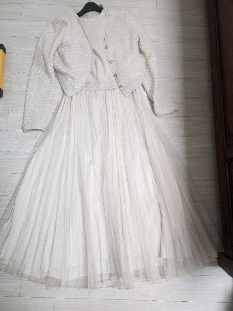 마인 슬리브리스 튤 드레스와 글리터 버튼 업 가디건 세트 이미지