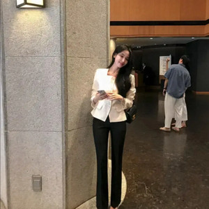 렌느 스퀘어 트위드 자켓