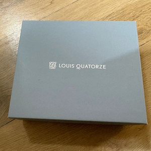 루이까또즈 지갑 정품 만원에 팔아요