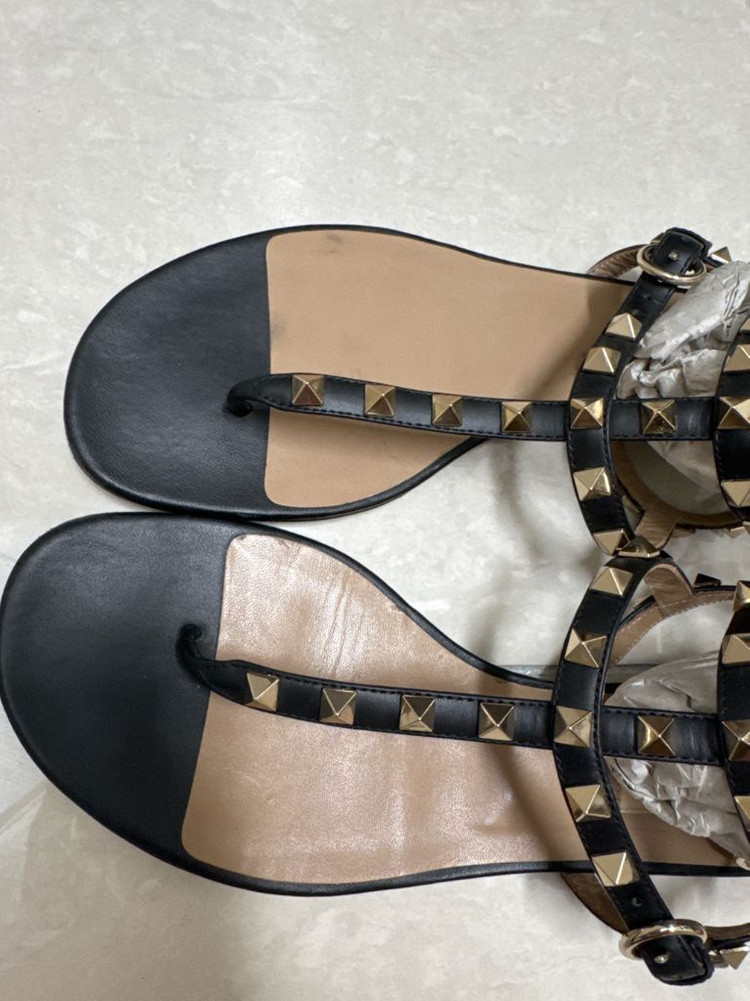 발렌티노 락스터드 T스트랩 플랫 37.5 (급처)--1