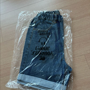 (새상품) 제니베이직 청반바지 (4x)