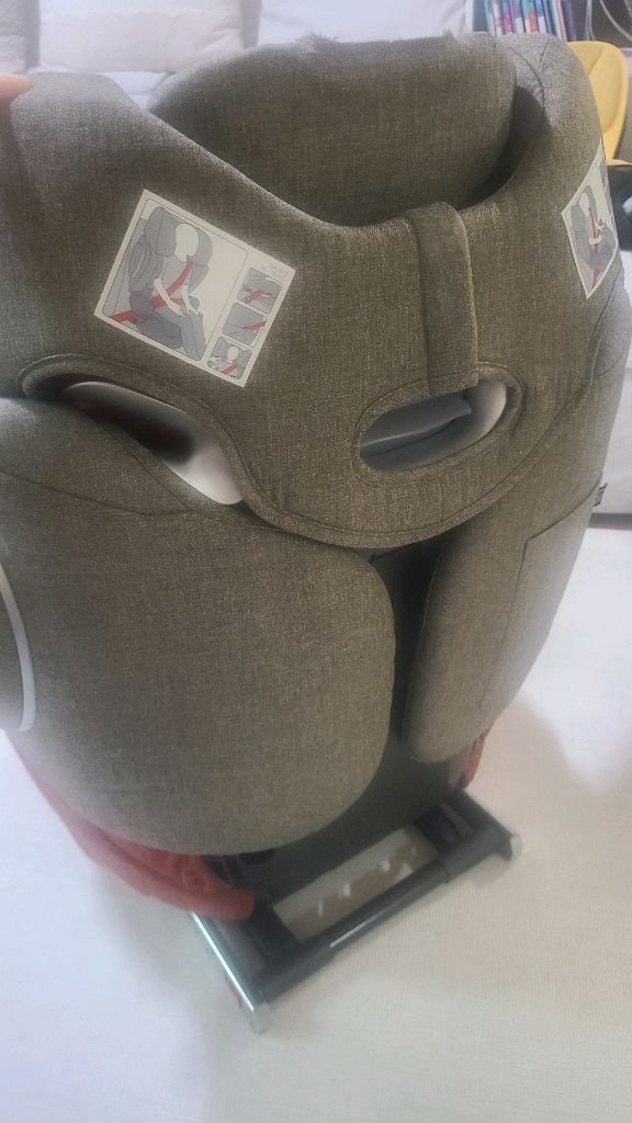 싸이벡스 Q2카시트 이미지